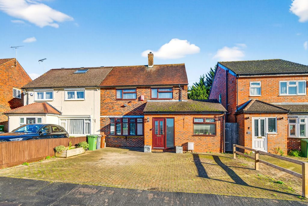 Property photo 1 of 16 Front Drvieway