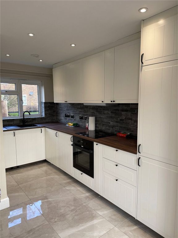 Property photo 2 of 13 Picture No. 02