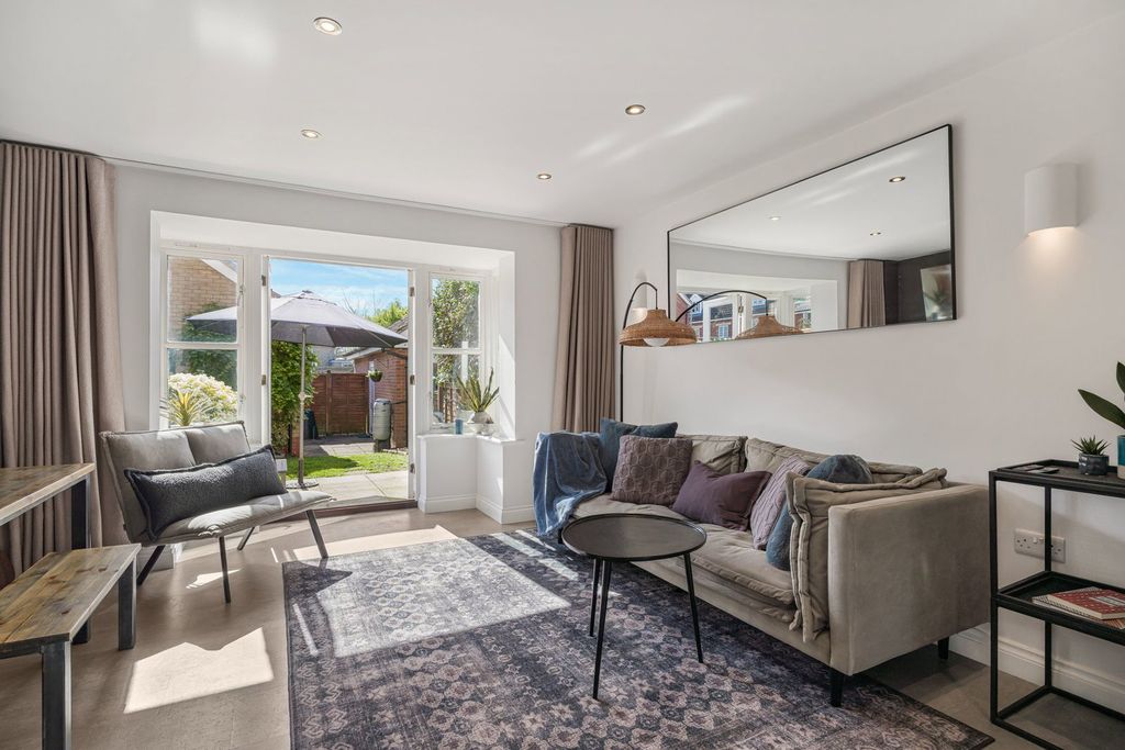 Property photo 3 of 16