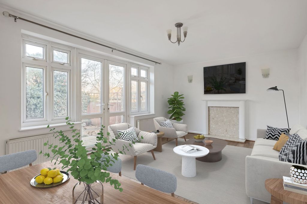 Property photo 2 of 11