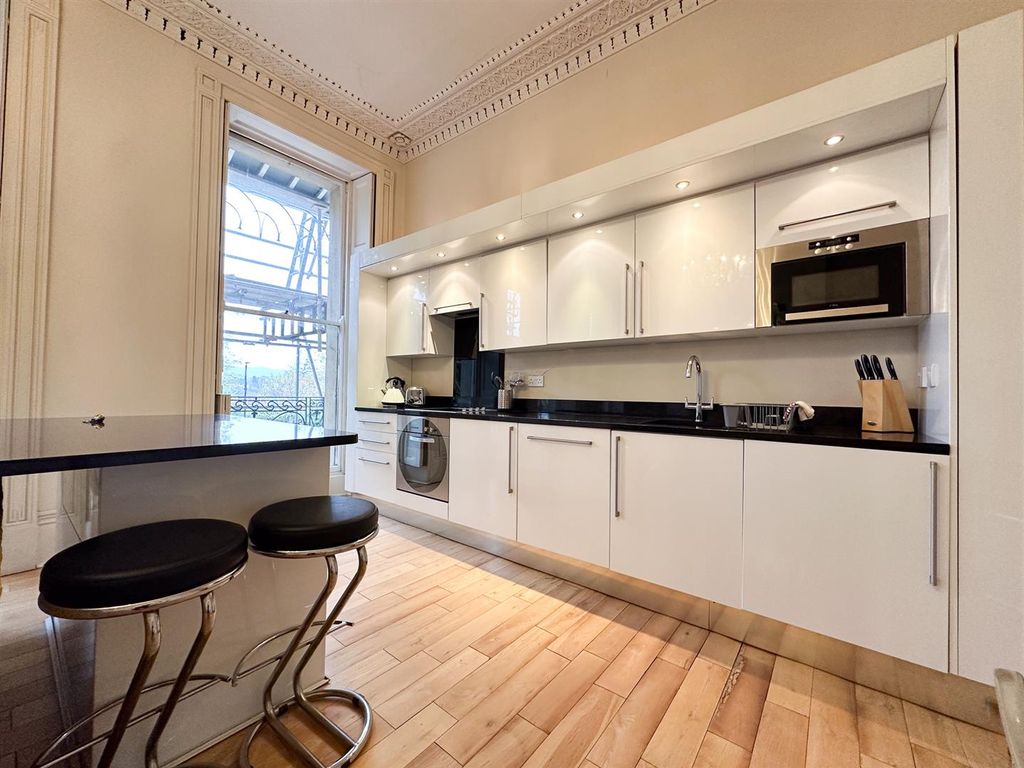 Property photo 3 of 8 Sitting Room