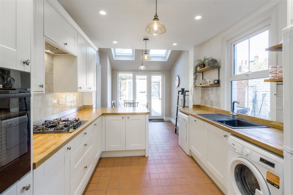Property photo 1 of 15 Kitchen/Breakfast Room