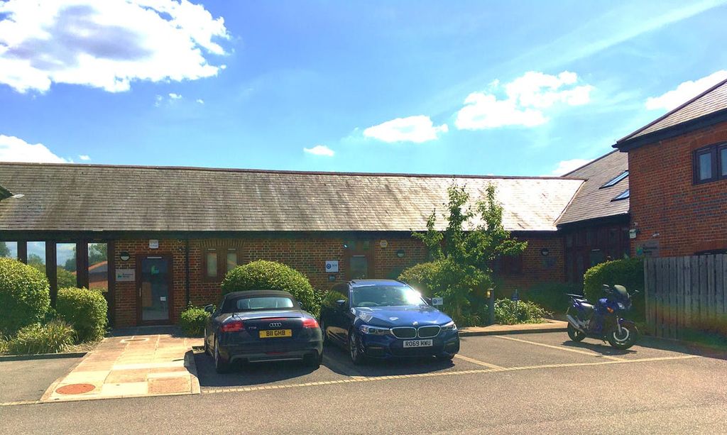 Property photo 1 of 10 External Photo - Diddenham Court