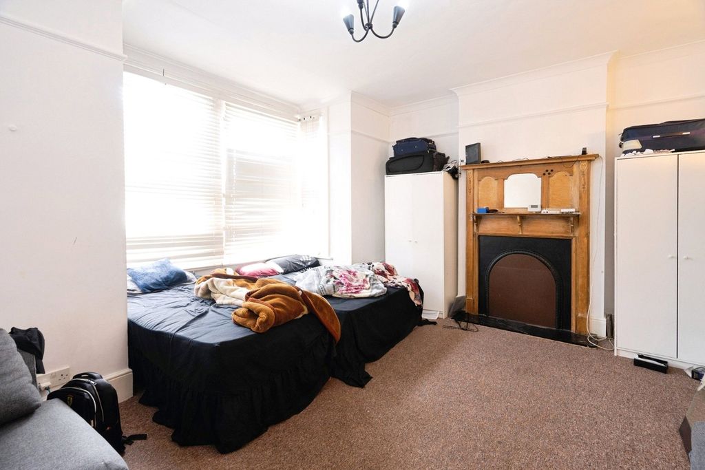 Property photo 2 of 15 Pbox-Img.Jpg