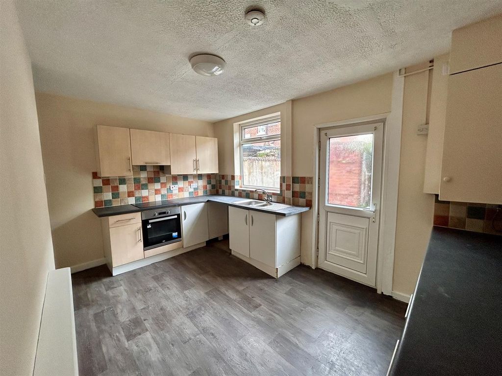 Property photo 2 of 8 c3Ea5Afb-Ceb3-44E0-94A0-d59d7Bfcd6E4.Jpg