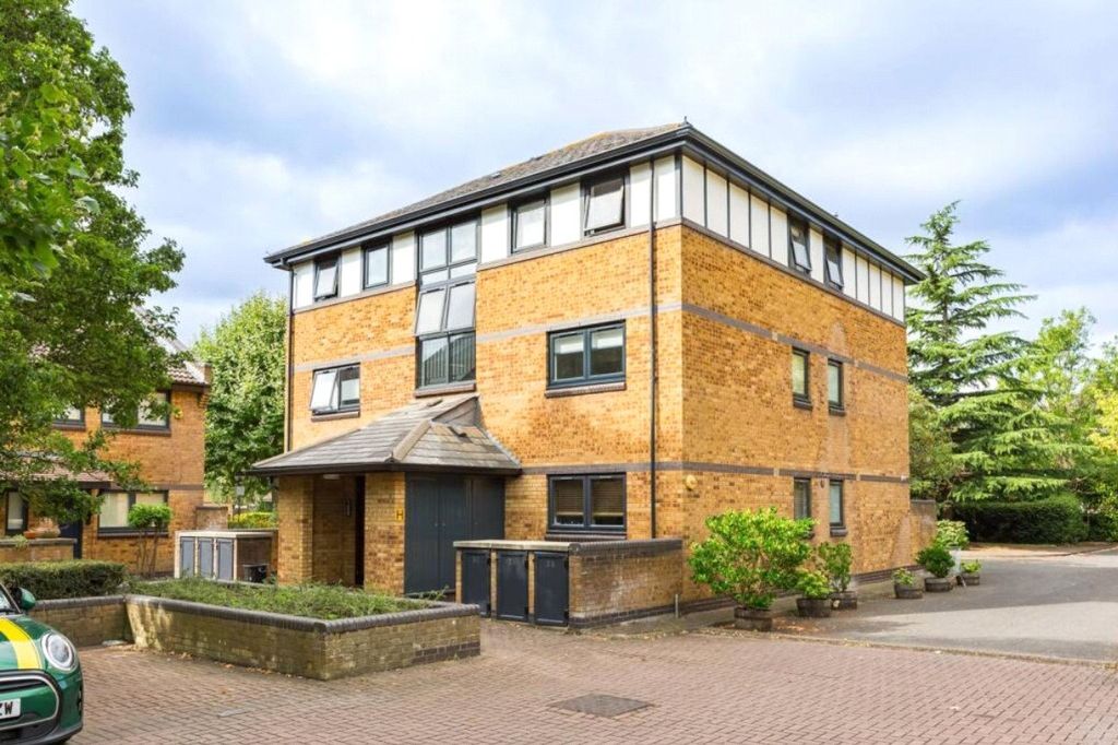 Property photo 1 of 7 Exterior