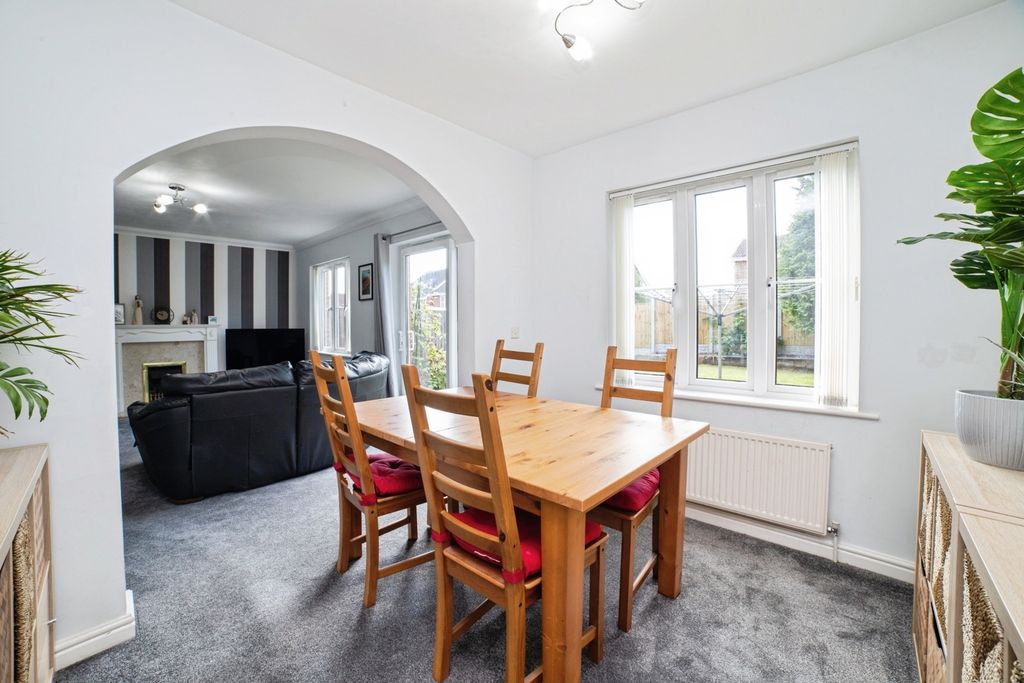 Property photo 3 of 20 Photo