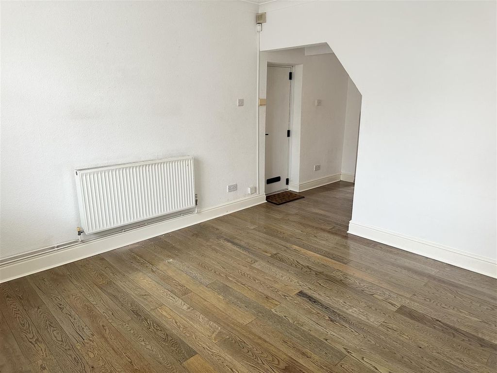 Property photo 3 of 18 Img_0134