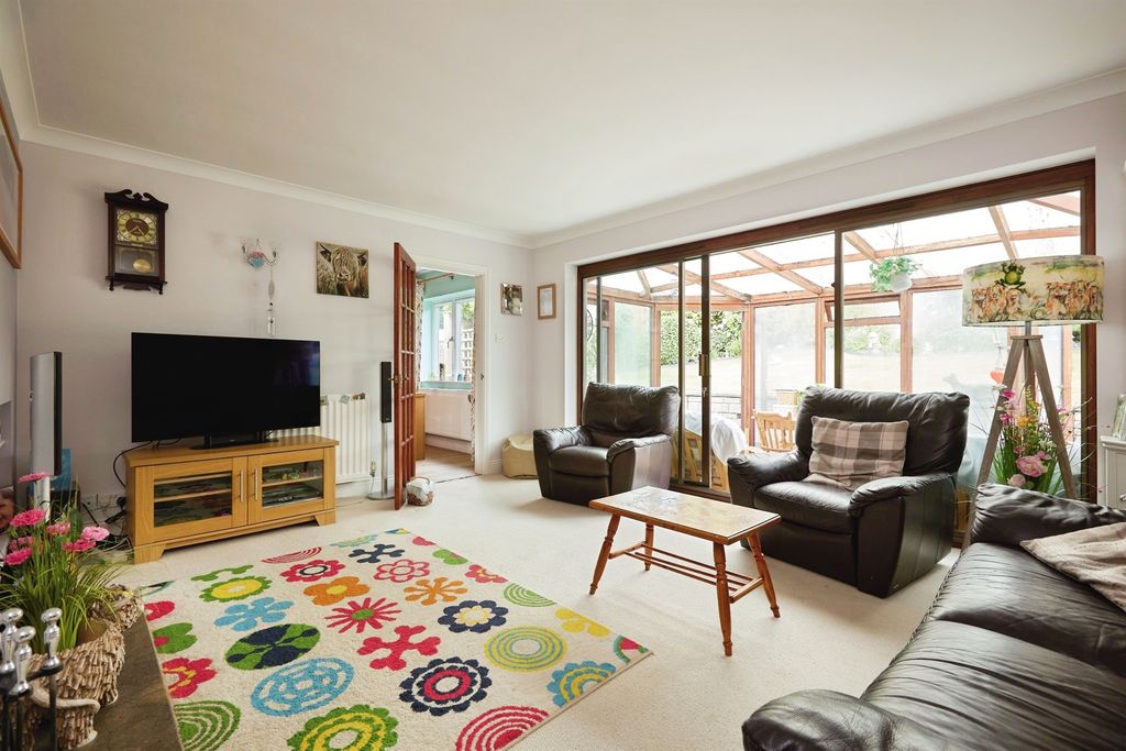 Property photo 3 of 17