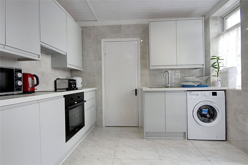 Property photo 2 of 10 Picture No. 16