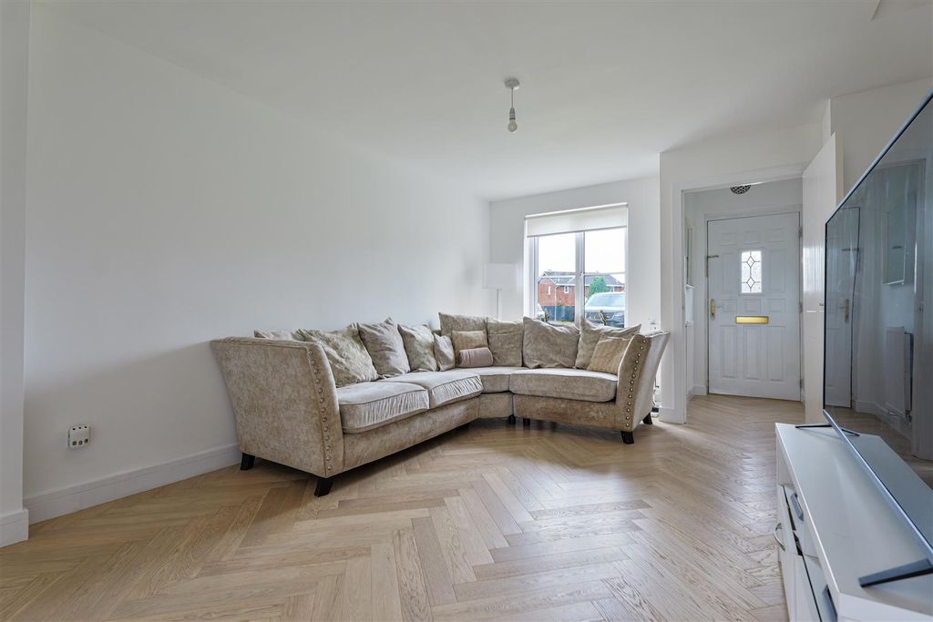 Property photo 3 of 23