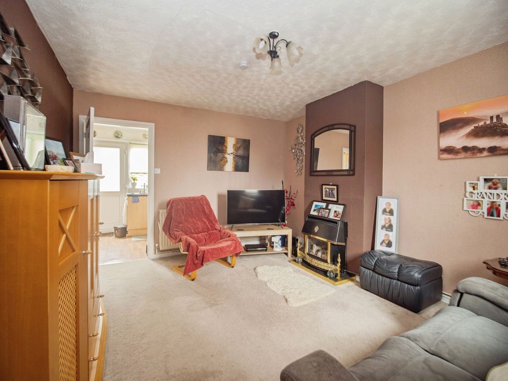 Property photo 3 of 17 Pbox-Img.Jpg