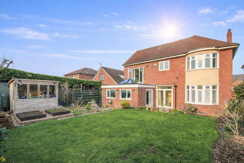 Additional image 21 of 5 bed detached house for saleValley Road, Dewsbury WF12