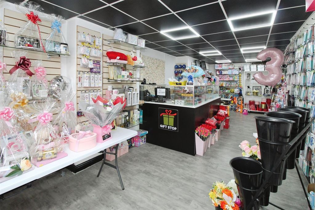 Property photo 2 of 13 Gift Shop