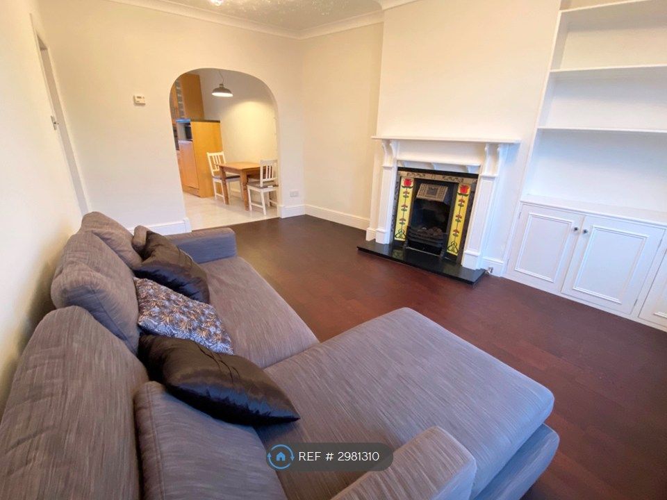 Property photo 2 of 15 Living Room