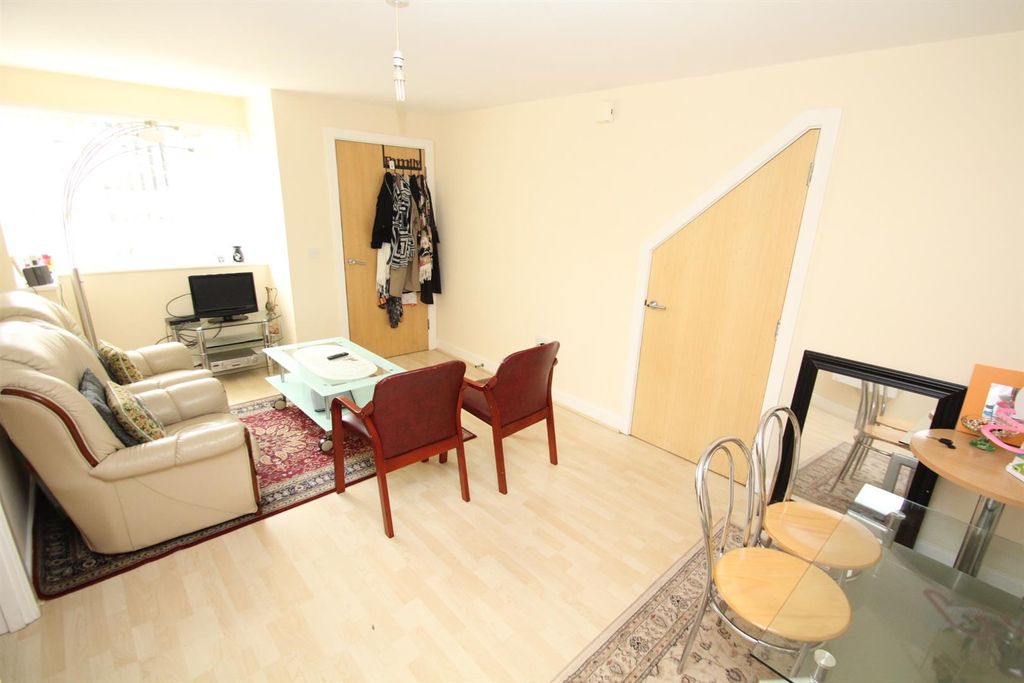Property photo 3 of 8 Img_6226.Jpg