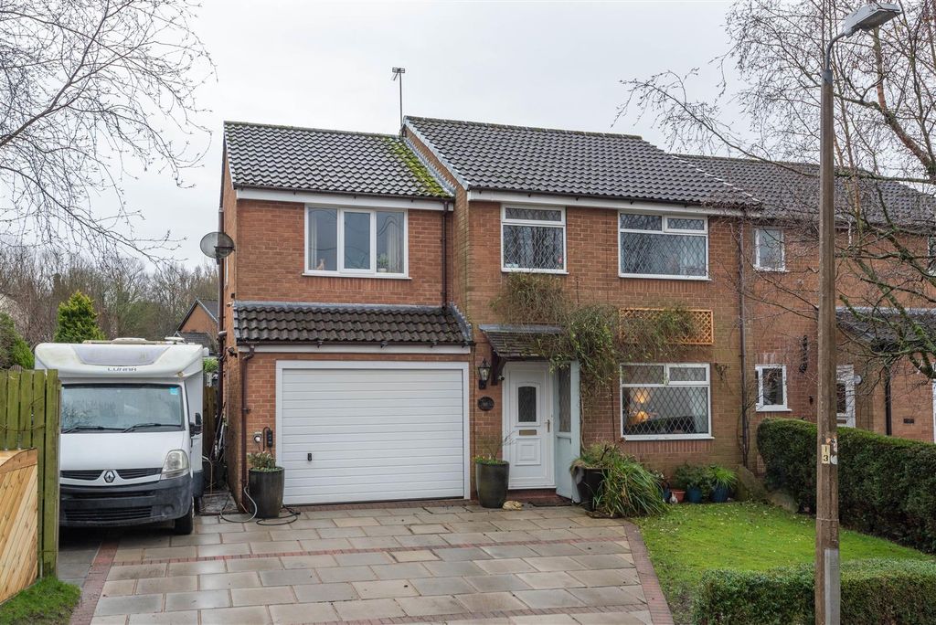 Property photo 1 of 21 Front External