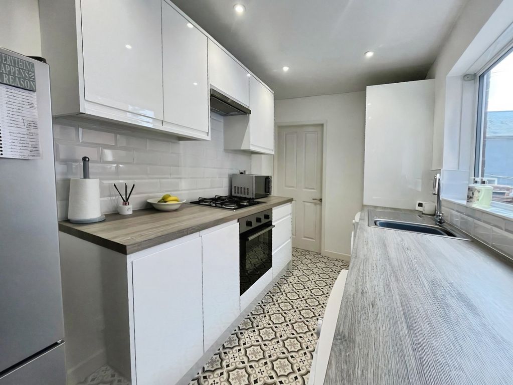 Property photo 1 of 16 5052500