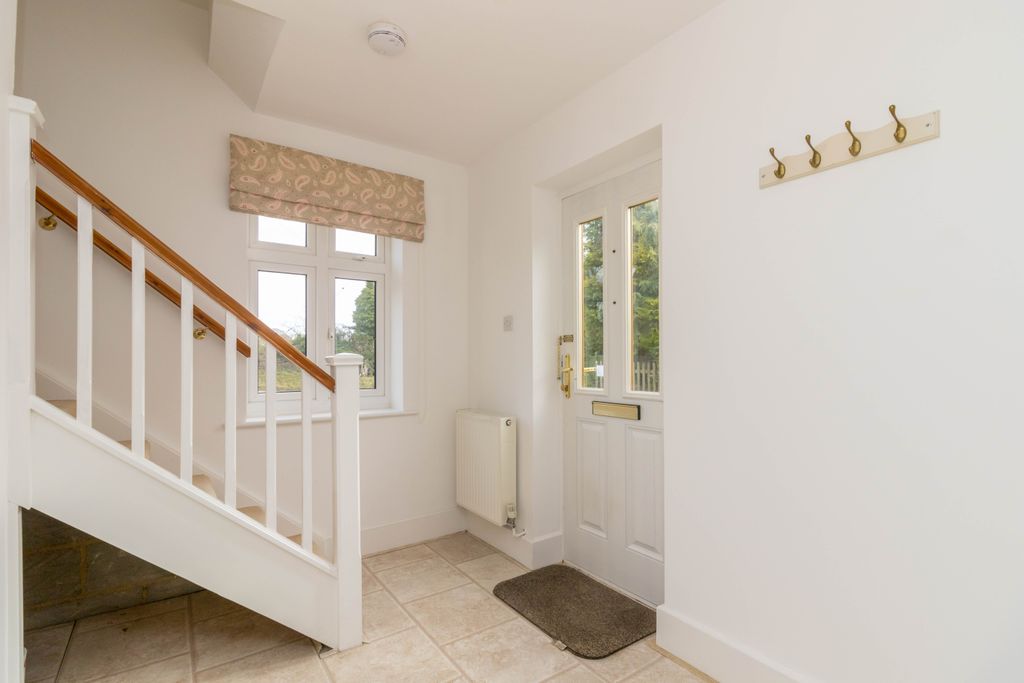 Property photo 3 of 23