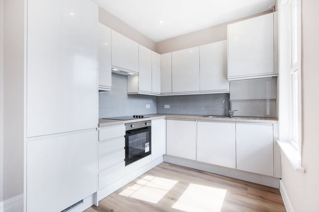 Property photo 2 of 10 Picture No. 15