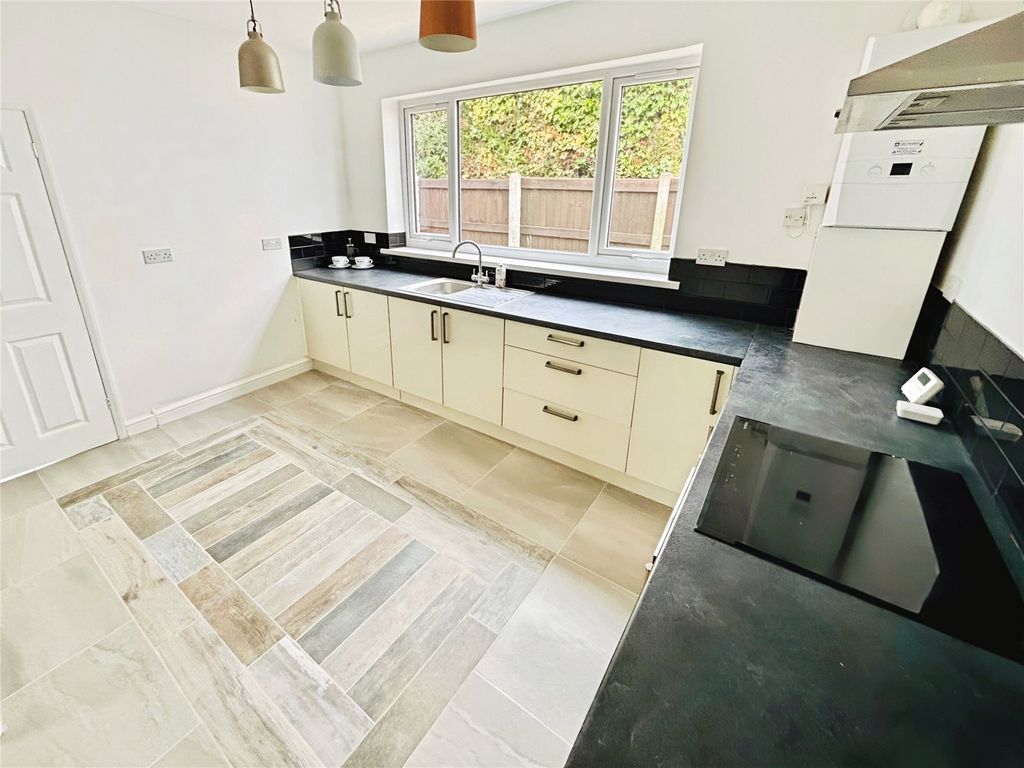 Property photo 2 of 16 Kitchen