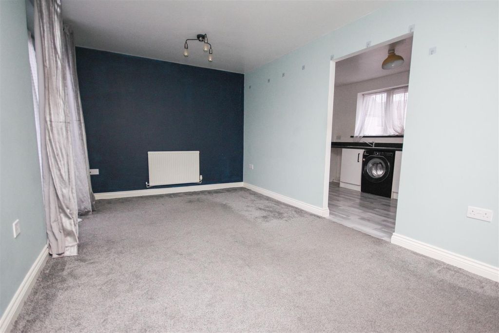 Property photo 2 of 10 Lkd.Jpg