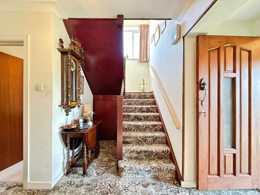 Property photo 2 of 38 4530143