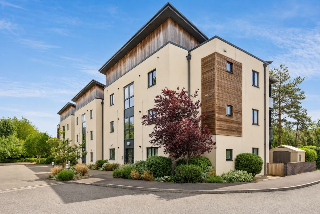 Property photo 1 of 14 2E6011B0-2920-41D1-Bc5B-1080A84C66A5