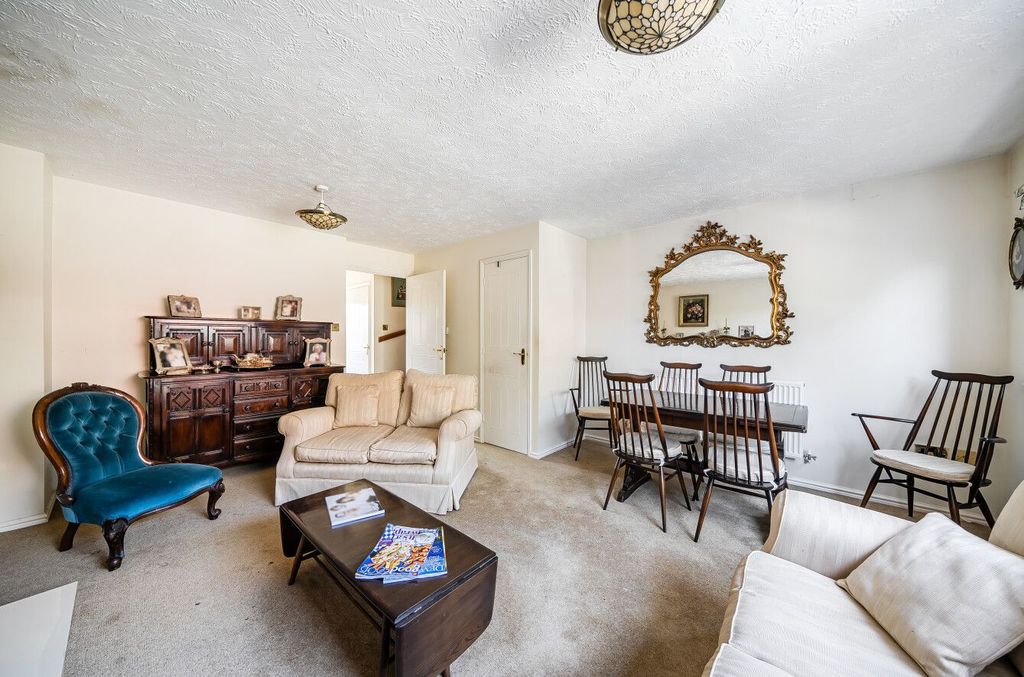 Property photo 3 of 13