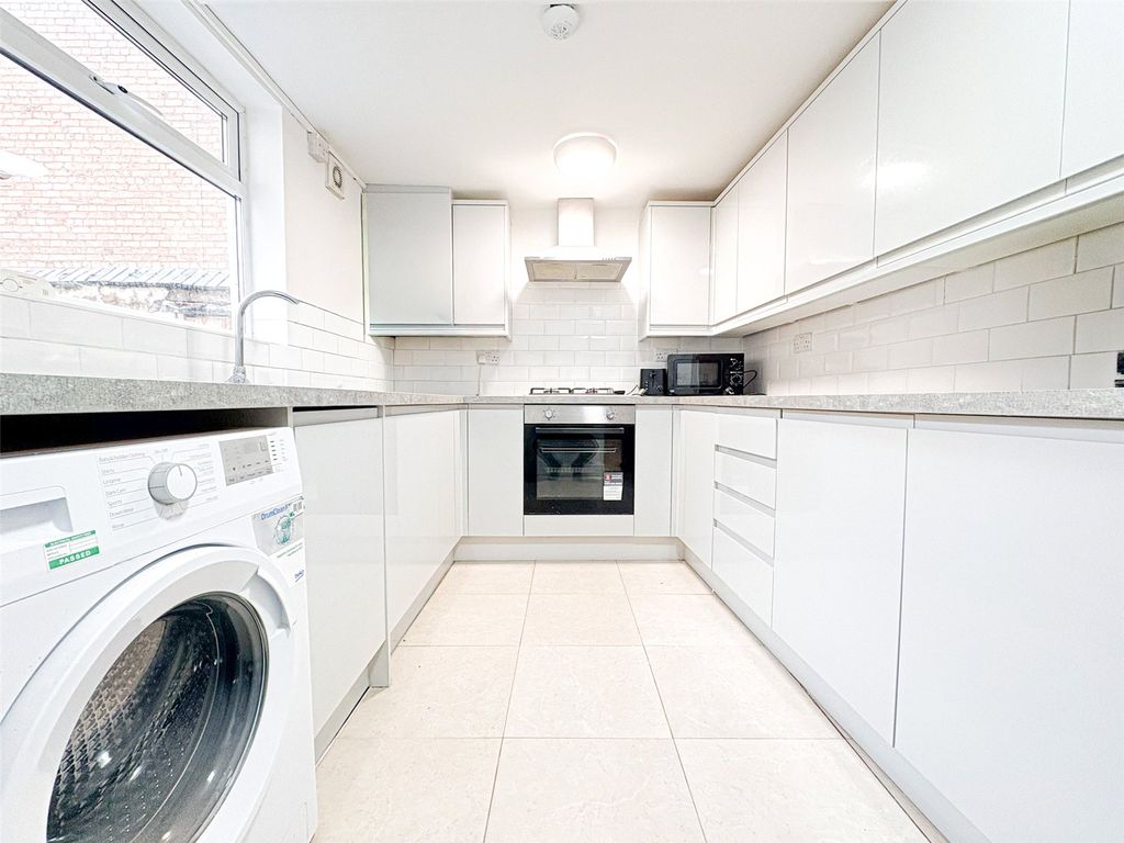 Property photo 3 of 12 Picture No. 08