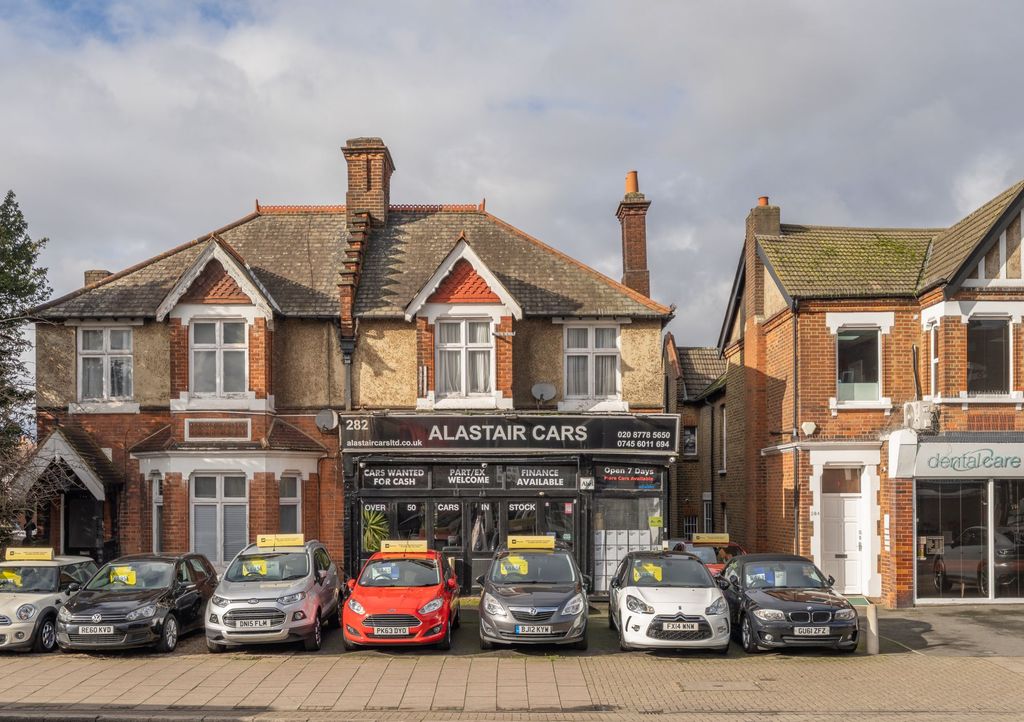 Property photo 2 of 10