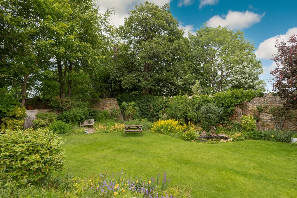 Property photo 2 of 22 Property Image 2