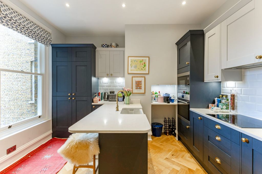 Property photo 3 of 7 Picture No. 12