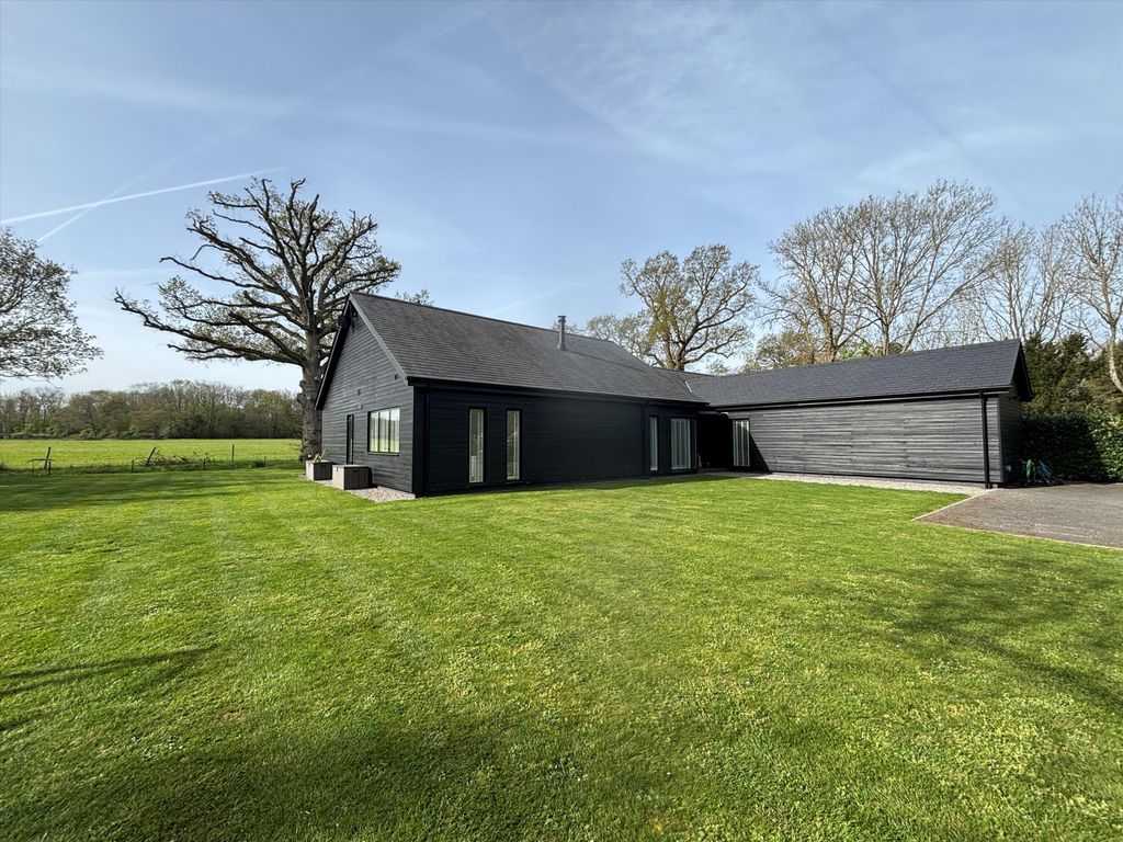 Property photo 1 of 17 Image