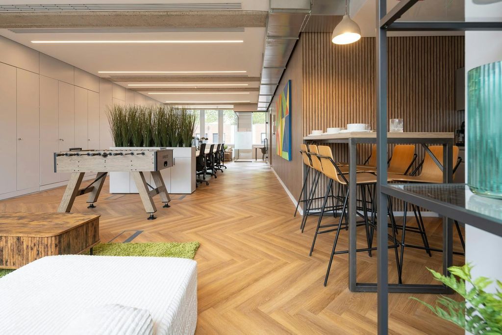 Property photo 1 of 12 Breakout Area