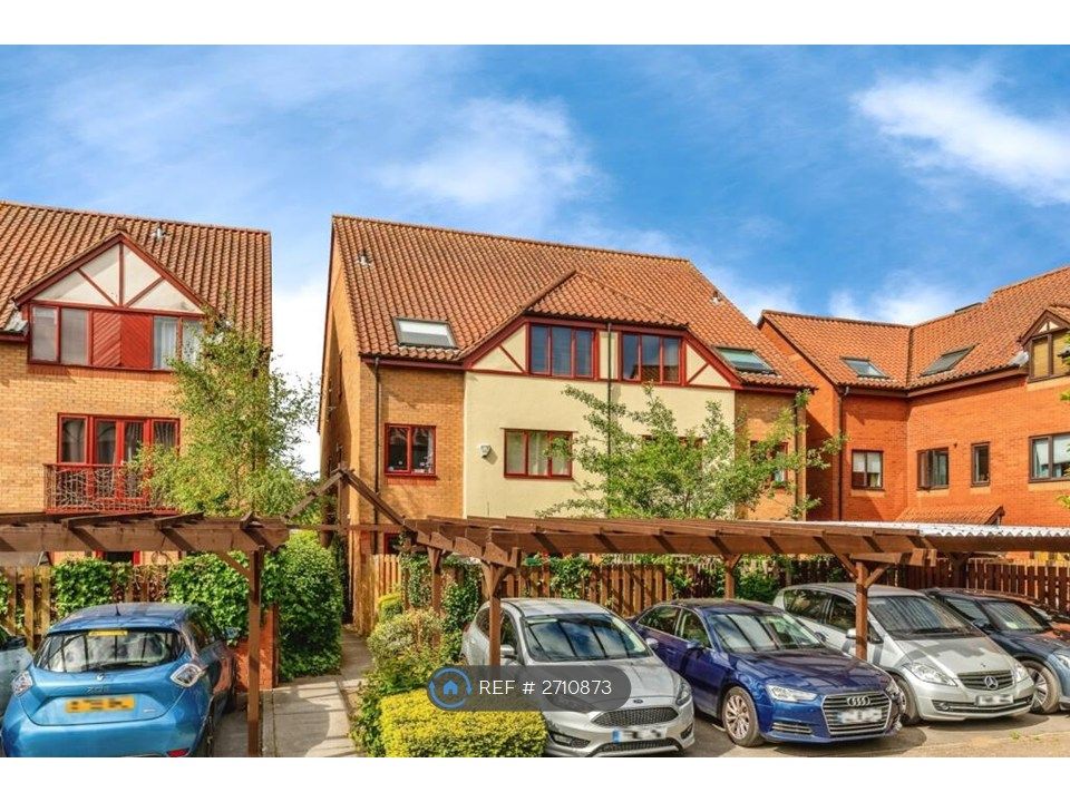 Property photo 1 of 13 Parking