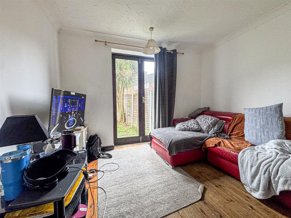 Property photo 3 of 7 1-Img_2283.Jpg