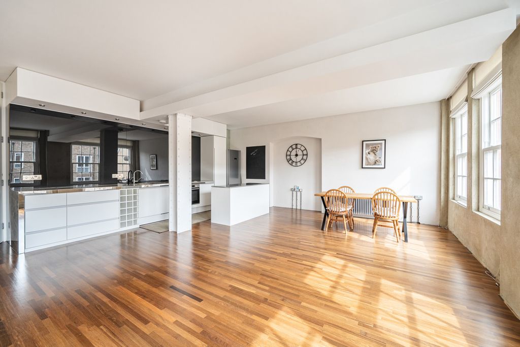 Property photo 1 of 15 Reception