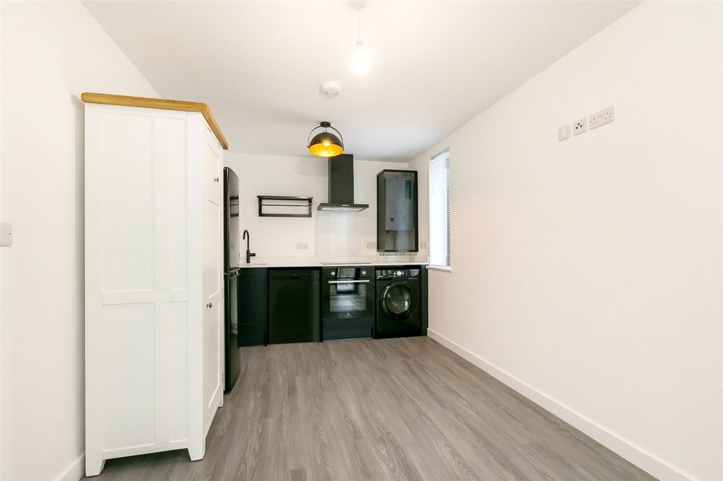 Property photo 3 of 10 Picture No. 10