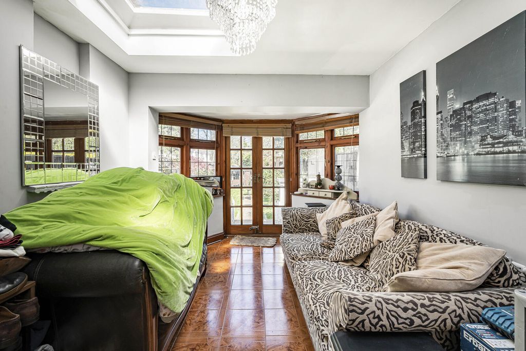 Additional image 11 of 4 bed detached house for salePark Avenue, Enfield EN1