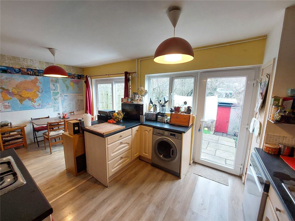 Property photo 3 of 15 Picture No. 16