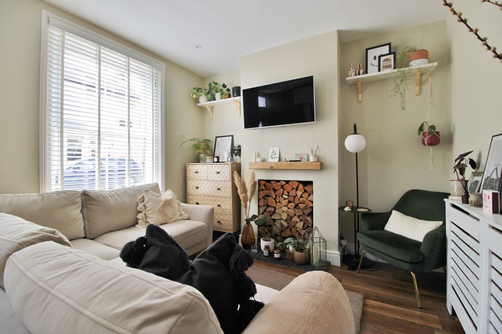Property photo 2 of 19