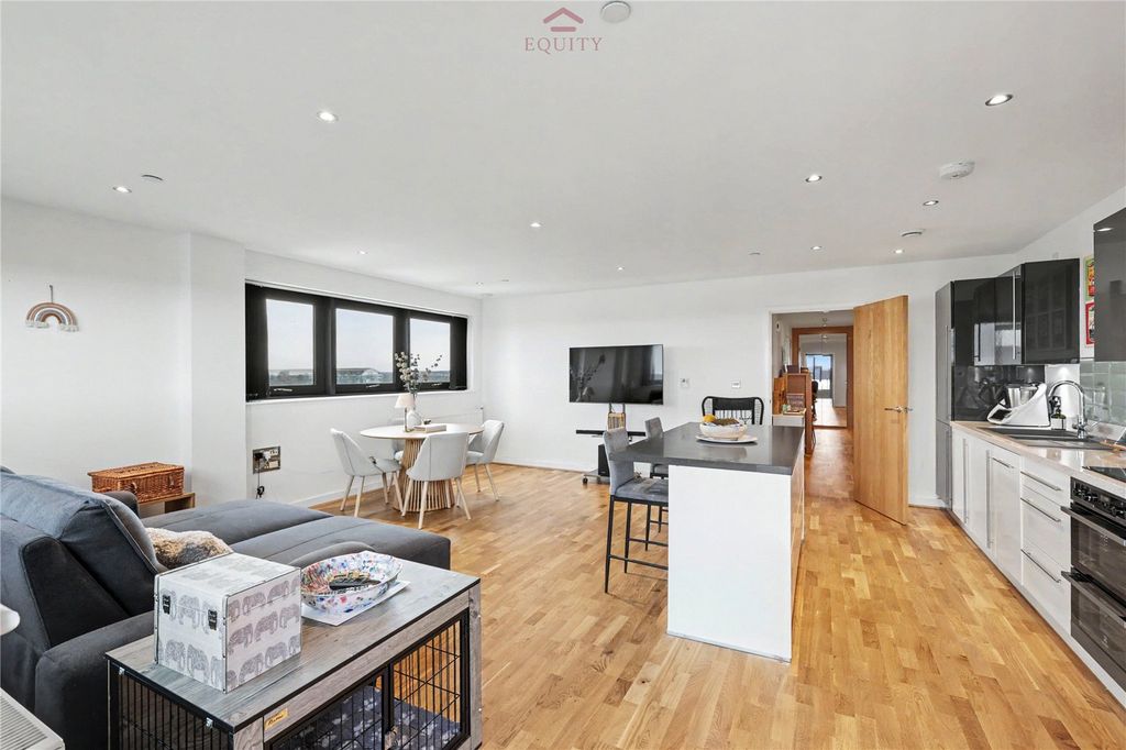 Property photo 3 of 17 Picture No. 25