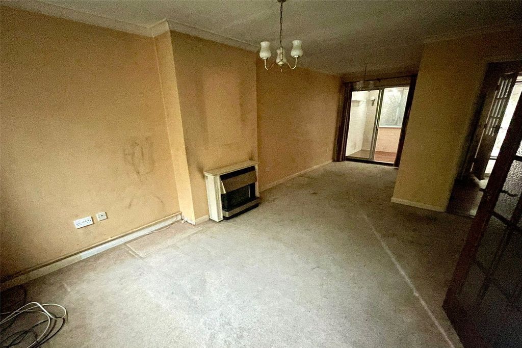 Property photo 2 of 14 Picture No. 15