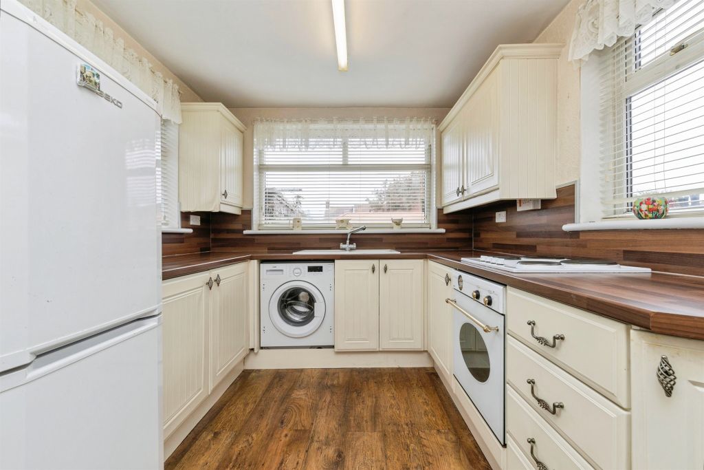 Property photo 2 of 14