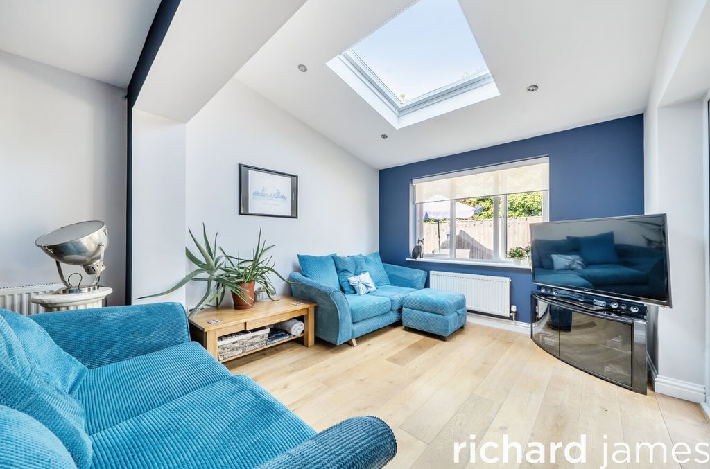Property photo 3 of 15 69Fdd0Bdc9B04Afaba6B63092A641008