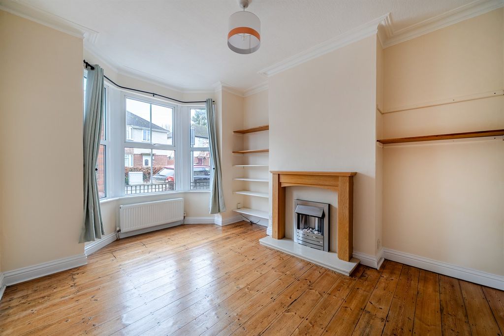 Property photo 2 of 14 Living Room