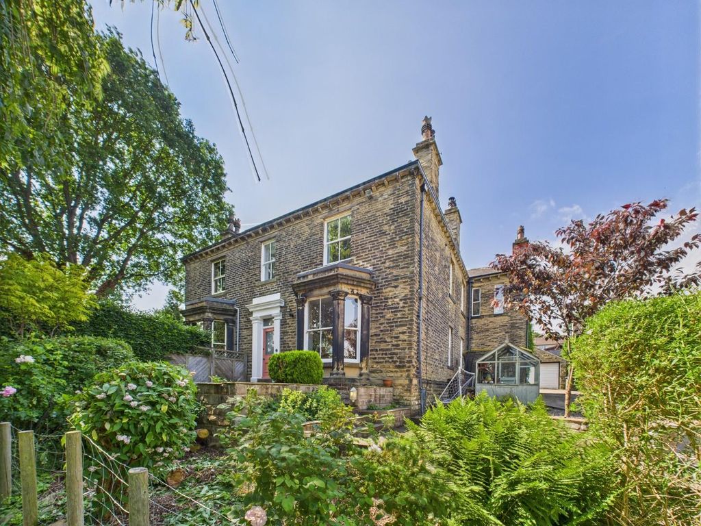 Property photo 1 of 25 Cam04899G0-Pr0137-Still029.Jpg