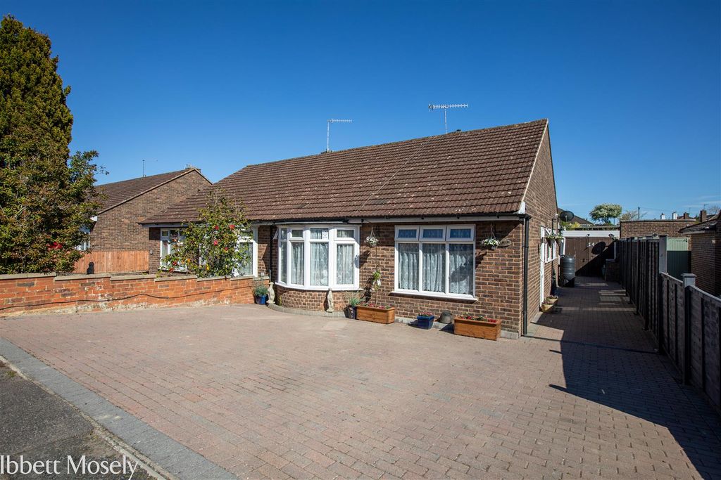 Property photo 1 of 12 20260424-24 Pen Way-4.Jpg