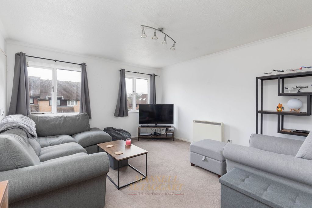 Property photo 2 of 12